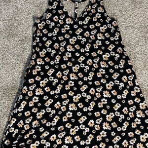 Womens Floral Patterned Dress in Black, White, and Yellow.